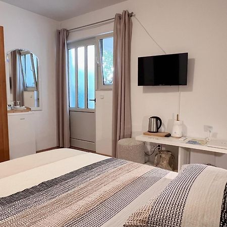 Room Tai - Spacious And Comfy With Private Terrace Hvar Town Luaran gambar